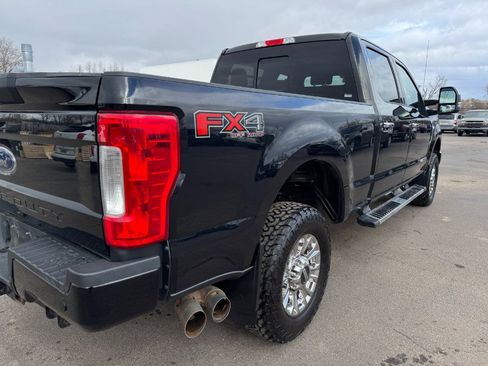 Used 2019 Ford F250 XLT w/ XLT Premium Package image 11