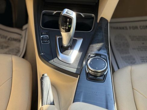 Used 2016 BMW 320i Sedan image 18