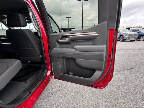 Used 2025 Chevrolet Silverado 1500 RST w/ LPO, Dark Essentials Package AWD/4WD image 19