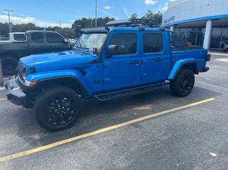 Used 2024 Jeep Gladiator Sport AWD/4WD video 1
