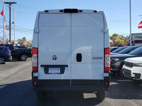 New 2026 RAM ProMaster 2500 w/ Quick Order Package 22G SLT FWD image 4