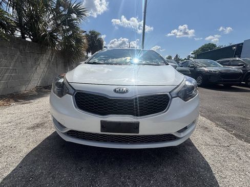 Used 2015 Kia Forte EX w/ Premium Package FWD image 4