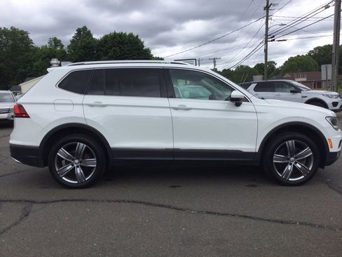 Used 2020 Volkswagen Tiguan SEL AWD/4WD image 7