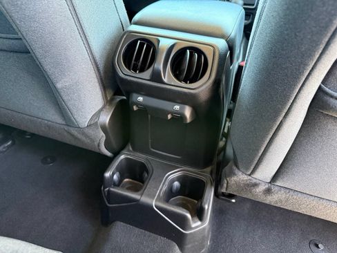 Used 2025 Jeep Gladiator Sport AWD/4WD image 33