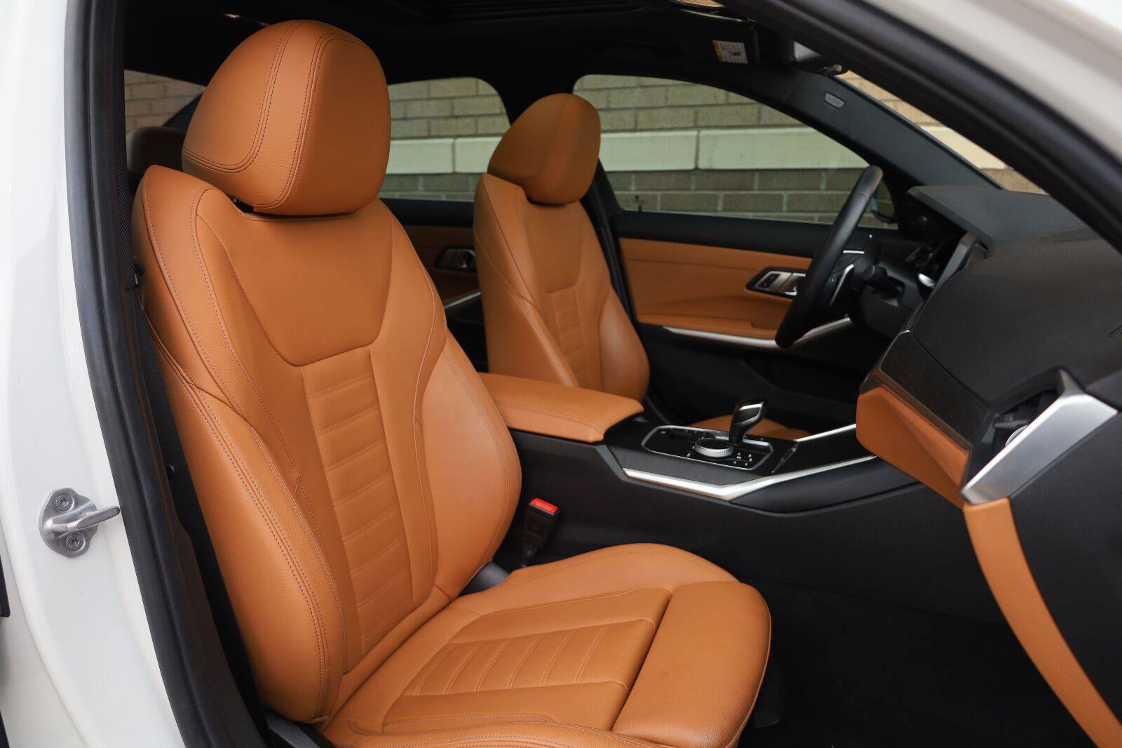 Used 2021 BMW 330i Sedan w/ Premium Package RWD image 28