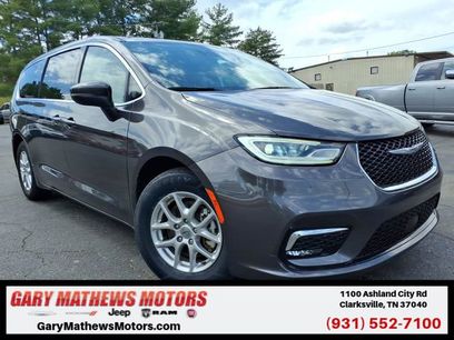 Used 2023 Chrysler Pacifica Touring-L