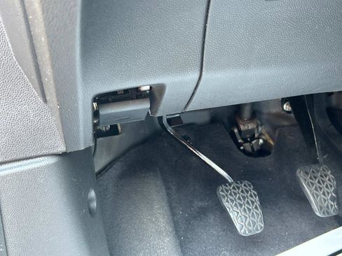 Used 2015 Ford Fiesta SE image 22