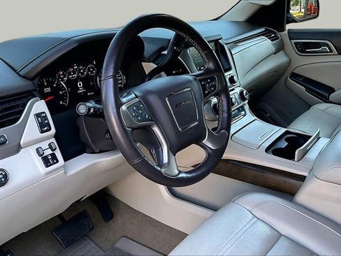 Used 2018 GMC Yukon Denali RWD image 18