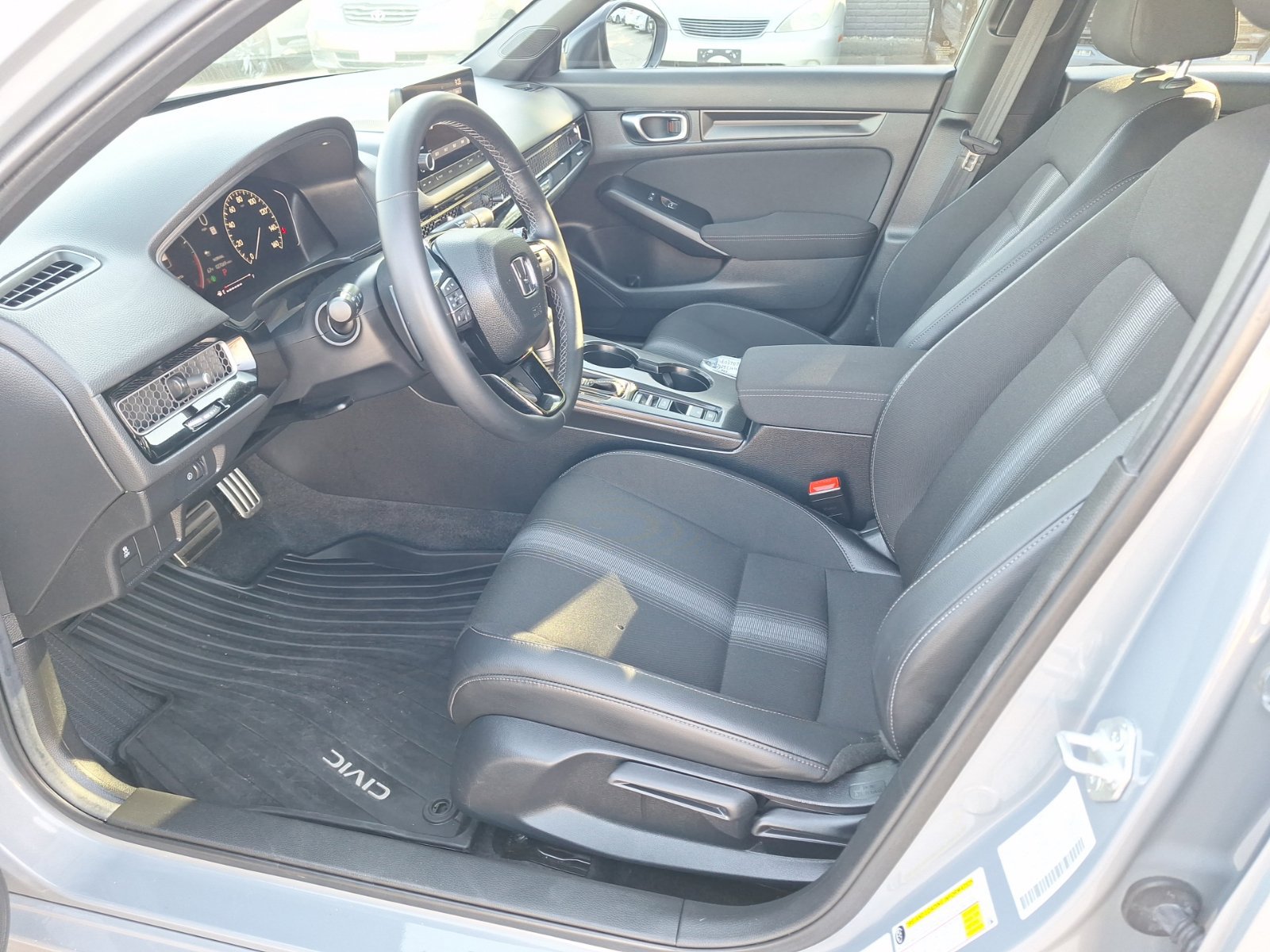 Used 2025 Honda Civic Sport image 15