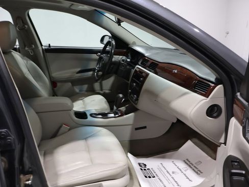 Used 2010 Chevrolet Impala LT w/ Luxury Edition Package image 22