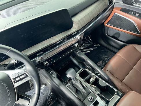 Certified 2025 Kia Telluride SX image 23