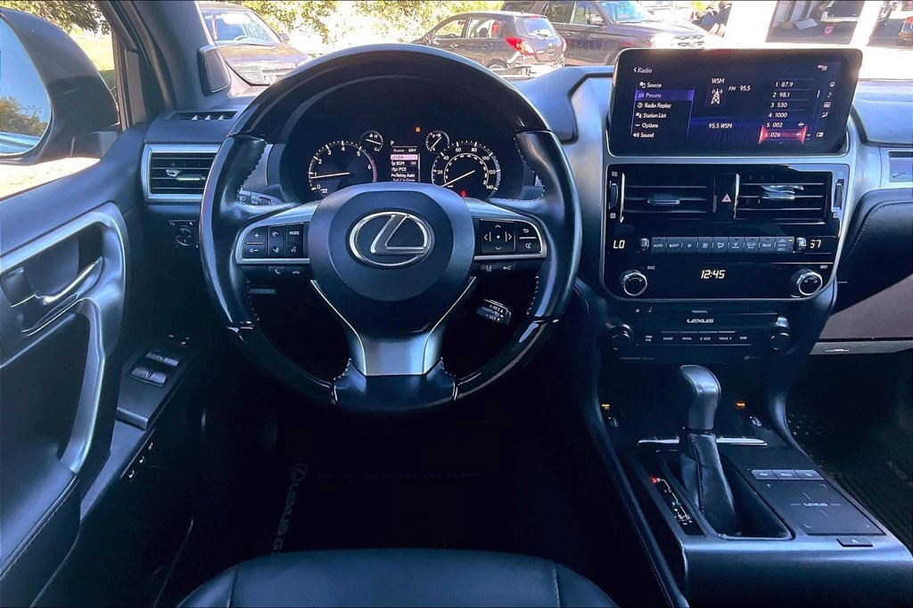 Used 2023 Lexus GX 460 Premium w/ Premium Package AWD/4WD image 10