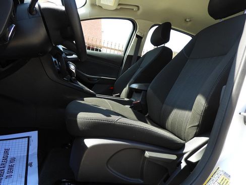 Used 2018 Ford Focus SE image 14