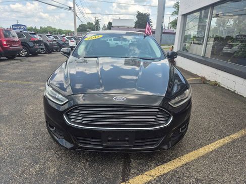Used 2013 Ford Fusion SE FWD image 3