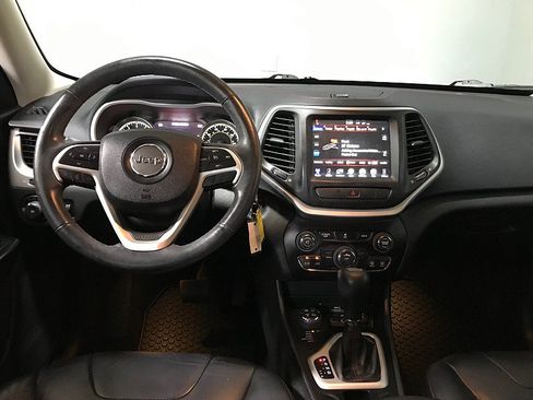 Used 2014 Jeep Cherokee Trailhawk w/ Leather Interior Group AWD/4WD image 21