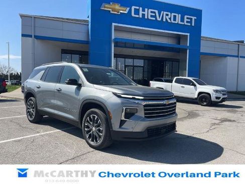 New 2026 Chevrolet Traverse LT w/ Enhanced Driving Package AWD/4WD image 1