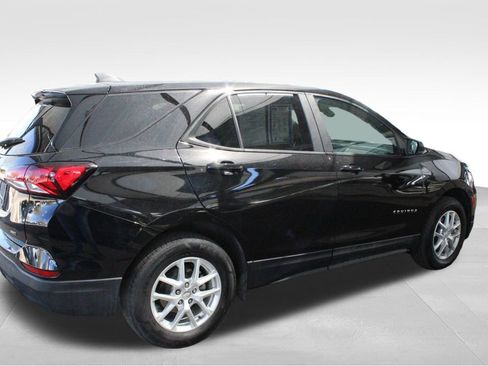 Used 2023 Chevrolet Equinox LS w/ LS Convenience Package AWD/4WD image 17