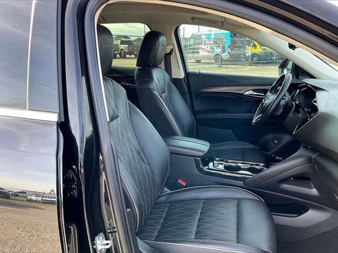 Used 2023 Buick Envision Avenir image 29