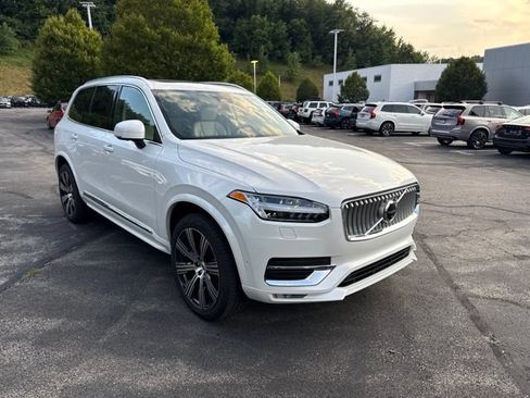 Used 2023 Volvo XC90 B6 Ultimate w/ Protection Package AWD/4WD image 7