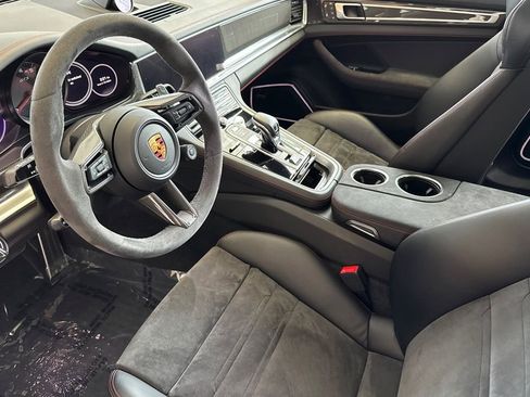 Used 2023 Porsche Panamera GTS AWD/4WD image 9