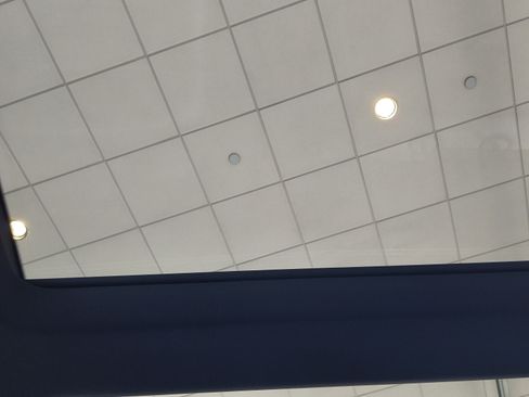 Used 2016 Mercedes-Benz E 350 4MATIC Wagon image 27