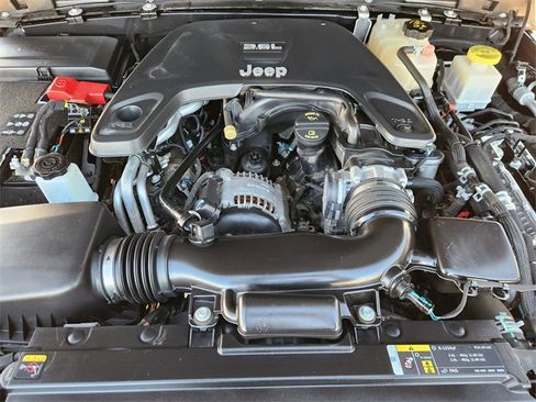 Used 2021 Jeep Gladiator Overland image 31