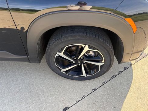 Used 2022 Chevrolet TrailBlazer RS w/ Sun and Liftgate Package AWD/4WD image 28