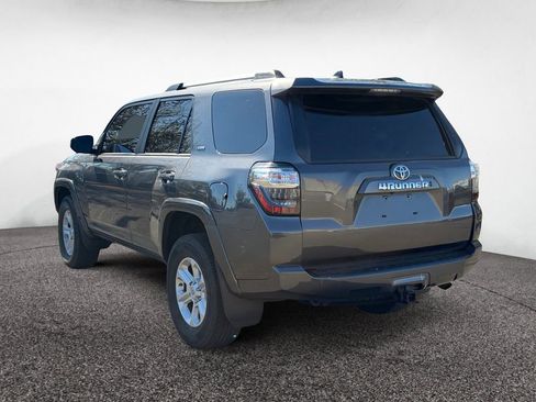 Used 2021 Toyota 4Runner SR5 AWD/4WD image 3