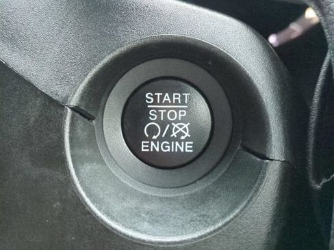 Used 2019 Jeep Compass Limited AWD/4WD image 21