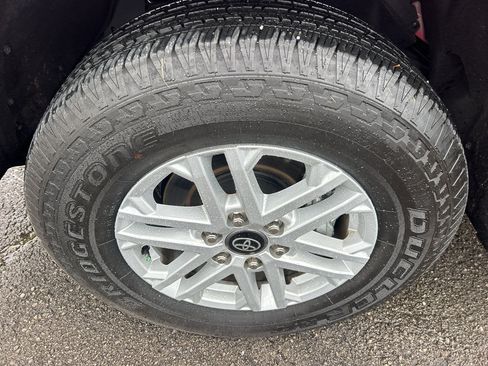 Used 2025 Toyota Tundra SR5 w/ SR5 Convenience Package RWD image 10