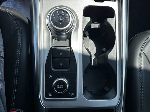 Certified 2023 Ford Explorer XLT w/ Equipment Group 202A AWD/4WD image 25