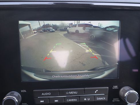 Used 2023 Nissan Frontier SV w/ Technology Package image 29