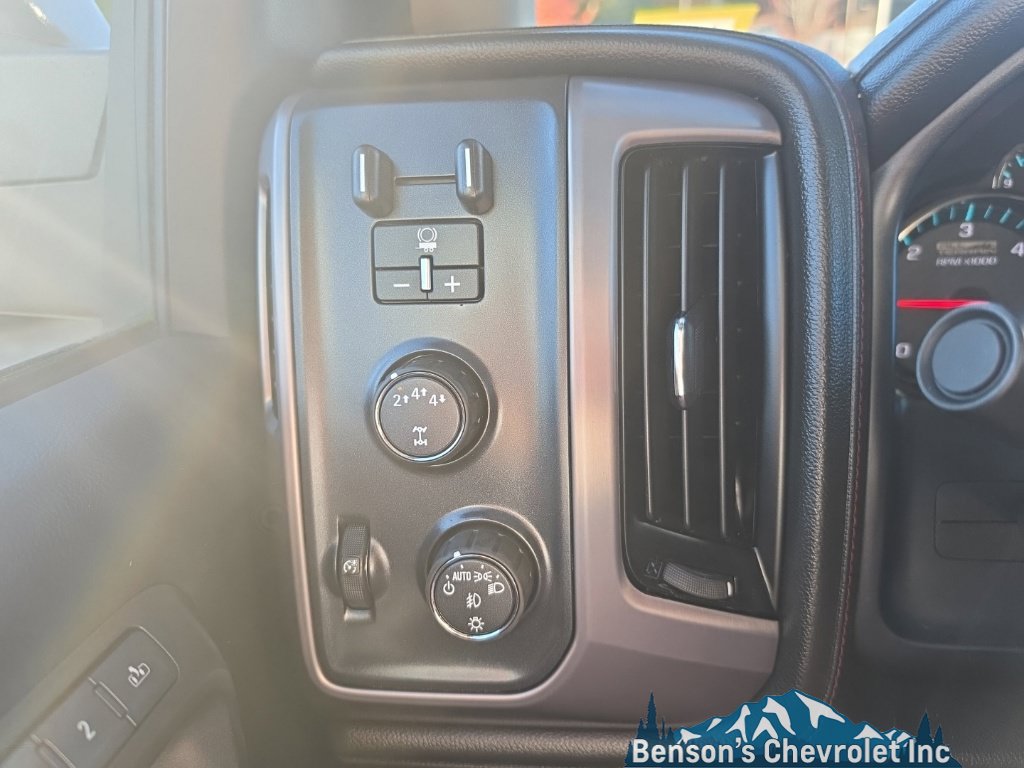 Used 2018 GMC Sierra 2500 SLT w/ All Terrain HD Package AWD/4WD image 26