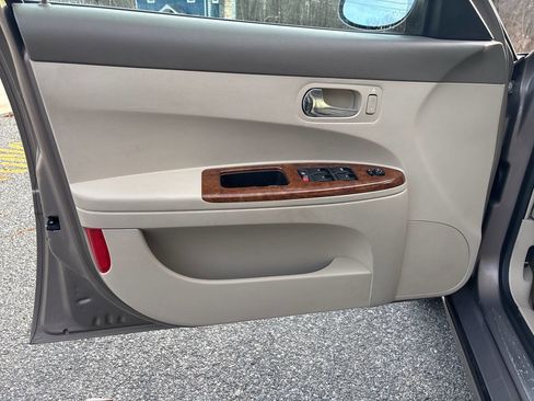 Used 2006 Buick LaCrosse CXL w/ Driver Confidence Package image 20