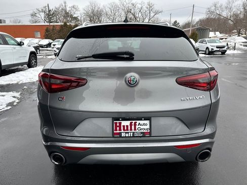 Used 2021 Alfa Romeo Stelvio Ti image 5