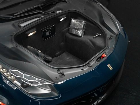 Used 2018 Ferrari 488 GTB RWD image 21