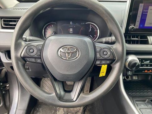 Used 2024 Toyota RAV4 LE AWD/4WD image 14