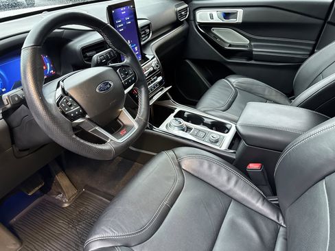 Certified 2022 Ford Explorer ST w/ Equipment Group 401A image 10