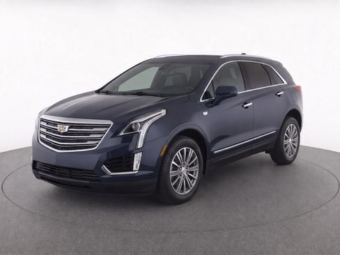 Used 2019 Cadillac XT5 Luxury FWD image 2