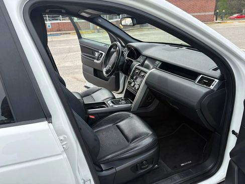 Used 2016 Land Rover Discovery Sport SE AWD/4WD image 9