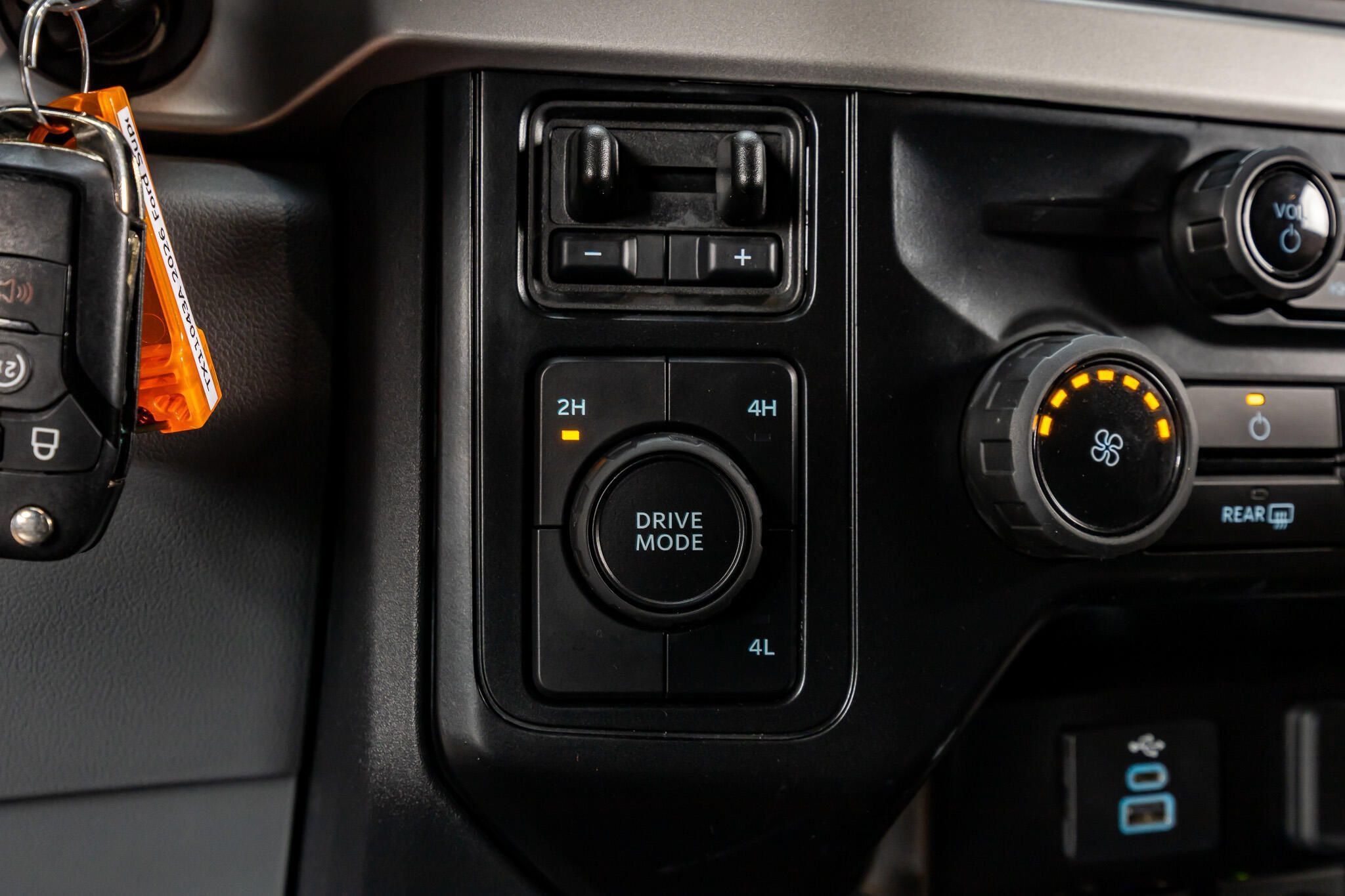 Used 2026 Ford F350 XLT w/ 360-Degree Camera Package AWD/4WD image 20