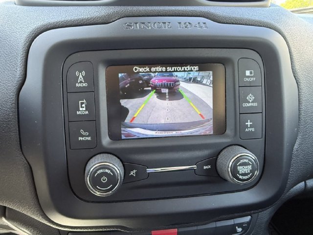 Used 2017 Jeep Renegade Latitude w/ Popular Equipment Group AWD/4WD image 28
