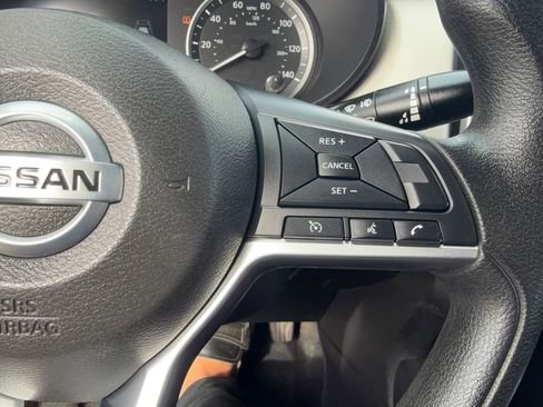 Used 2021 Nissan Versa SV image 21