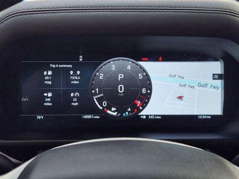 Used 2025 Land Rover Defender 110 S image 15