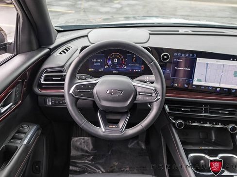 Used 2026 Chevrolet Traverse Z71 w/ Driver Confidence Package image 2