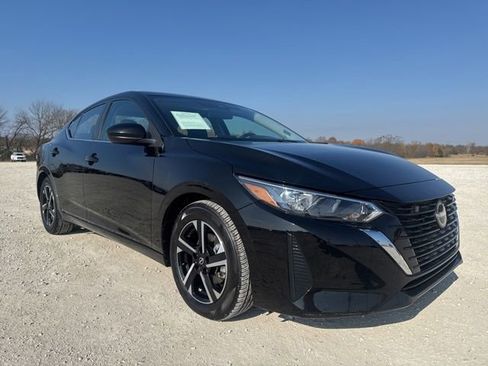 Used 2024 Nissan Sentra SV image 7