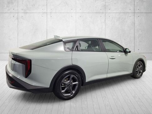 Used 2025 Kia K4 FWD image 5