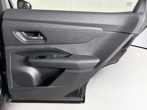 Used 2024 Nissan Ariya FWD image 31