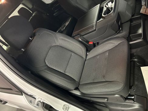 New 2026 RAM 1500 4x4 Crew Cab image 23