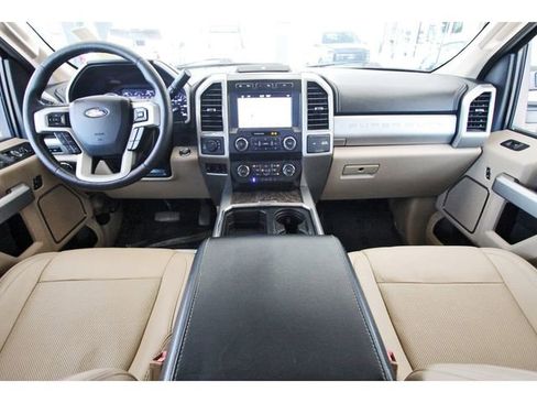 Used 2019 Ford F250 Lariat w/ Lariat Ultimate Package AWD/4WD image 8